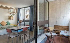 *Las Flores* Joli Studio Avec Balcon